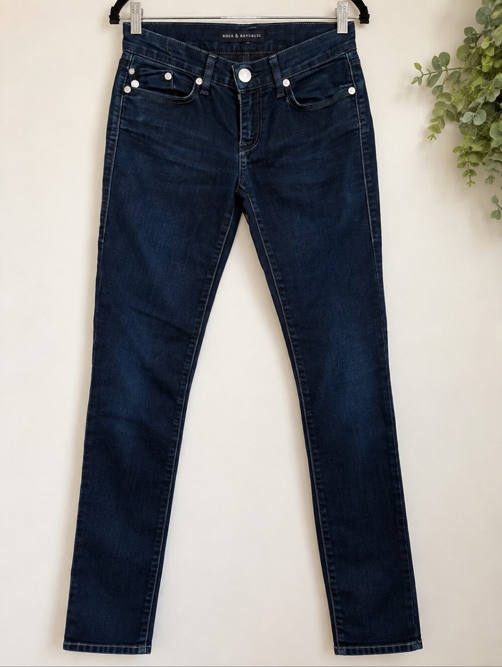 size 26 Rock & Republic dark blue Jeans
